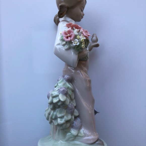 Vintage Lladro #5217 SPRING - Picture 5 of 6